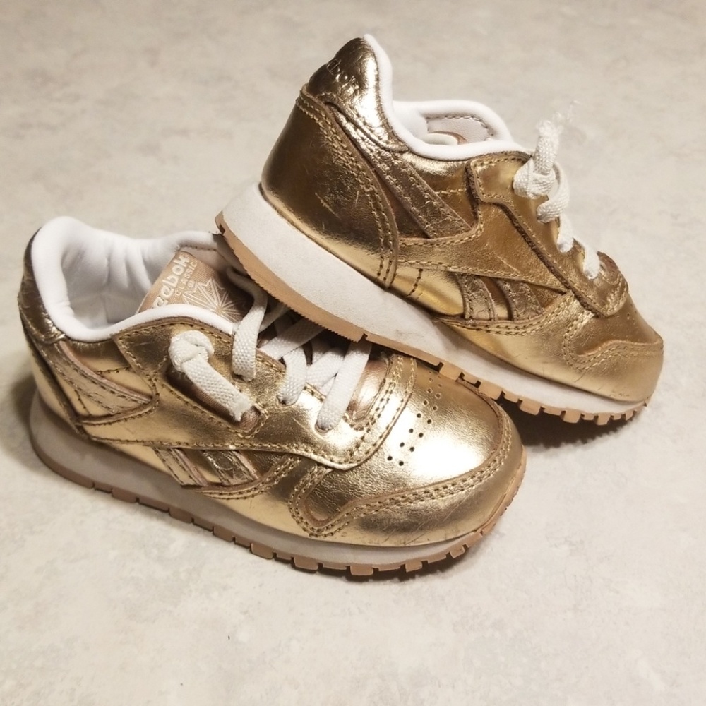 Toddler girls size 5c Gold reebox classics